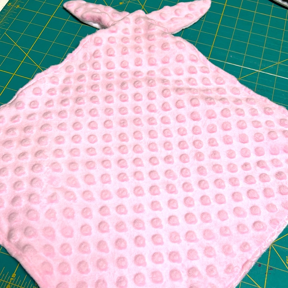Baby Cuddle Rabbit Blankie. - Picture 3 of 5
